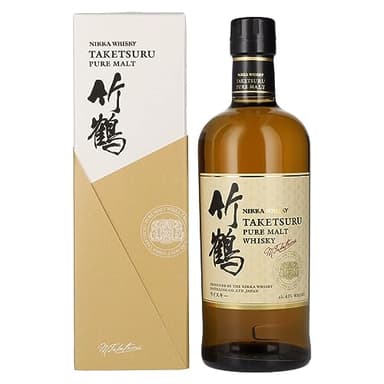 Nikka Taketsuru Pure Malt Japanese Whisky | 70 cl | 43 percent | Citrus, Dark Chocolate and Rich Smoke | Perfect for Gifting